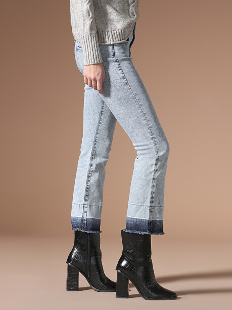 Jeans modello trombetta - 4