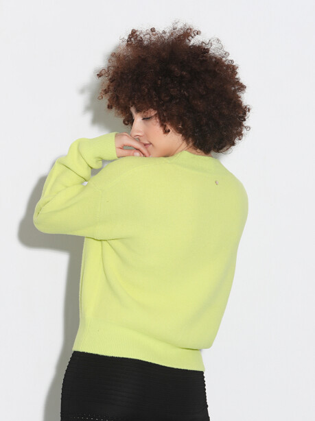 Solid color sweater - 4