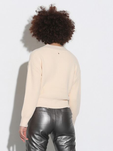 Solid color sweater - 5