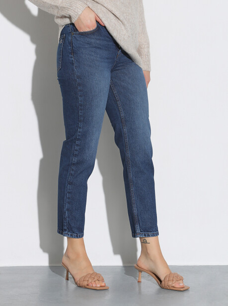 Regular low-rise jeans - 2