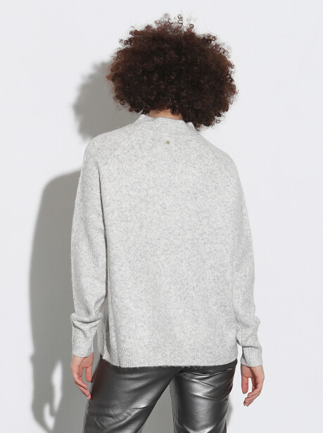 Oversize model sweater - 2