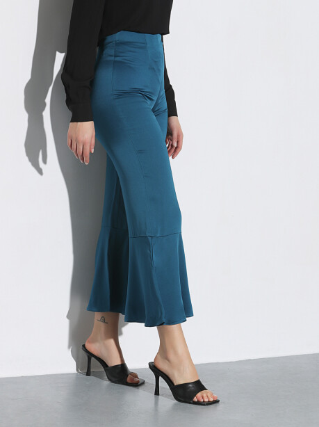 Fitted trousers with flounced bottom - 5
