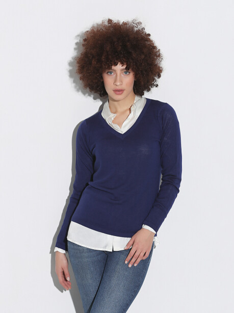 V-neck sweater in pure merino wool - 3