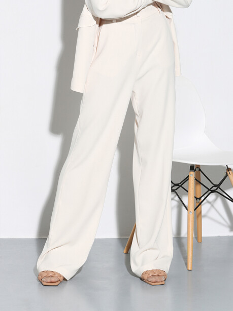 High-waisted trousers with wide leg - 6
