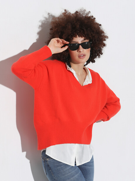 Box model V-neck sweater - 3