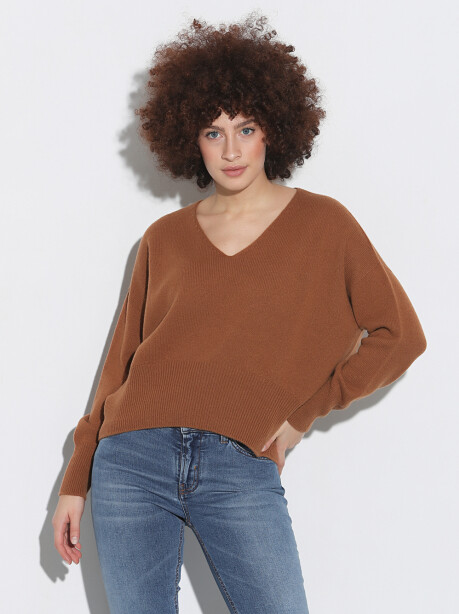 Box model V-neck sweater - 6