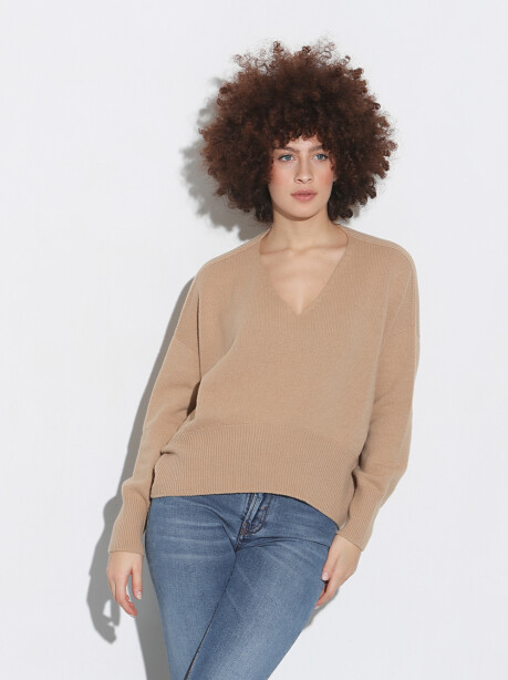 Box model V-neck sweater - 5