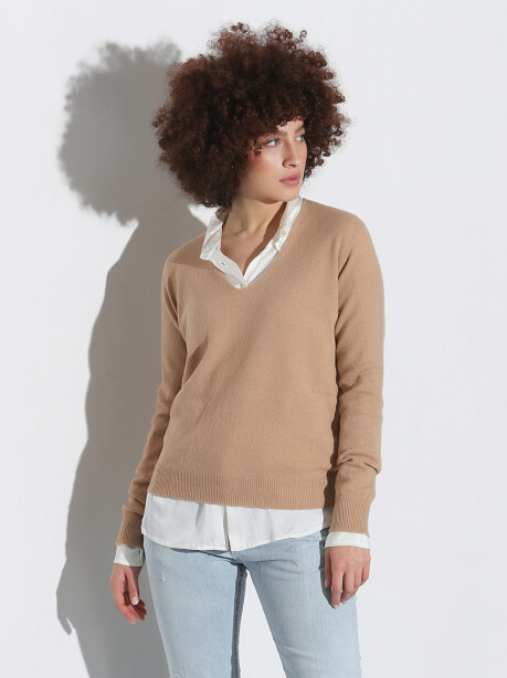 V-neck sweater in mixed wool and cashmere - 3