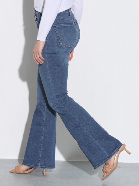 Jeans Margarita modello flare - 4