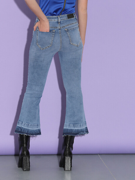 Jeans modello bootcut - 2