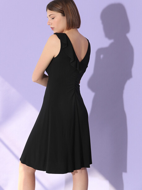 Dress with ruffles - 2