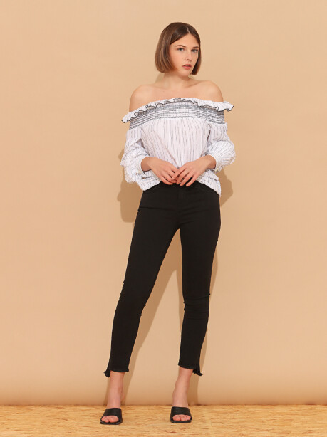Off-shoulder striped blouse - 4