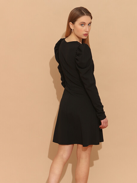 Long-sleeved dress - 4