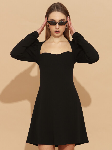 Long-sleeved dress - 6