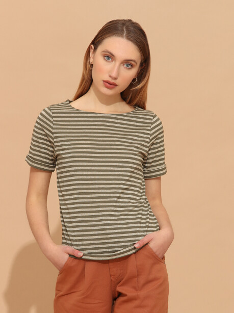 Striped boat neck sweater - 5