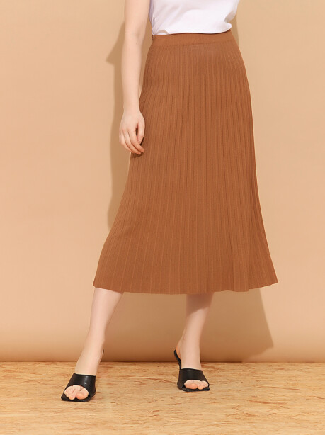 Pleated knit skirt - 4