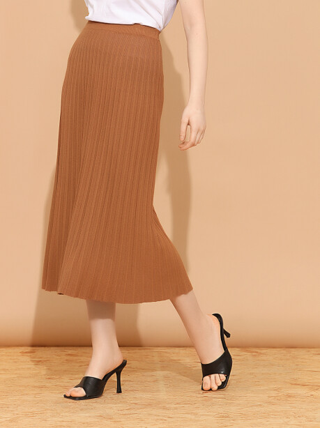 Pleated knit skirt - 6