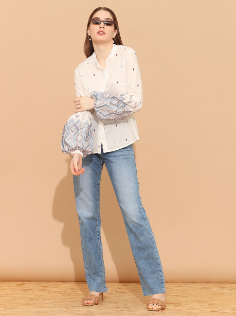 Camicia con decorazioni etniche - 4
