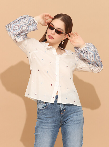 Camicia con decorazioni etniche - 6