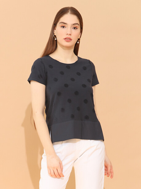 Short sleeve t-shirt with polka dots - 4