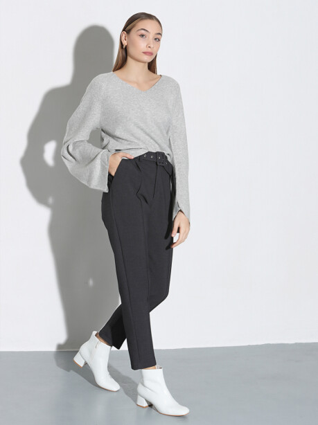 High-waisted trousers with belt - 3