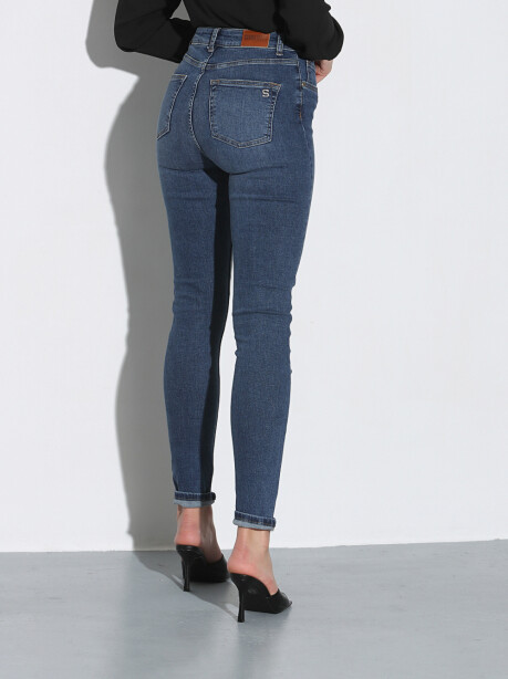 Jeans cinque tasche aderente - 2