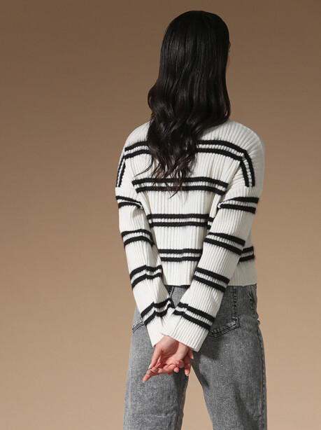 Gradient striped pullover - 2