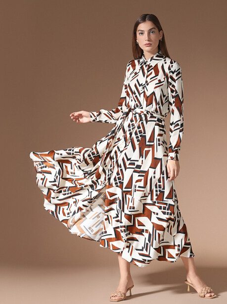 Long dress with geometric pattern - 5