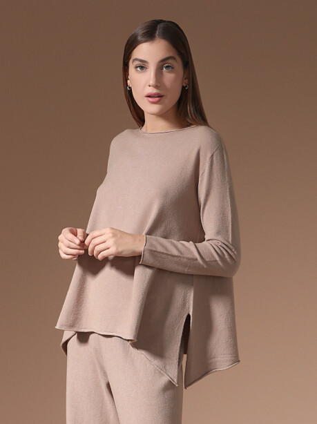 Long sleeve crewneck sweater - 4
