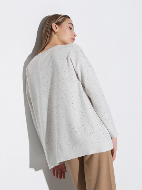 V-neck sweater with rhinestones - 3