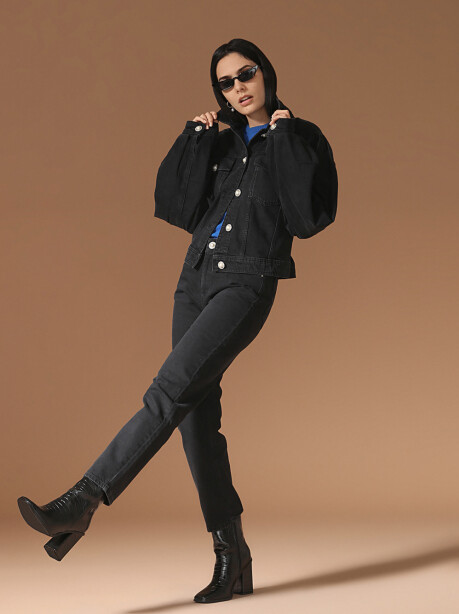 Cashmere sweater with jewel buttons on the shoulder - 5