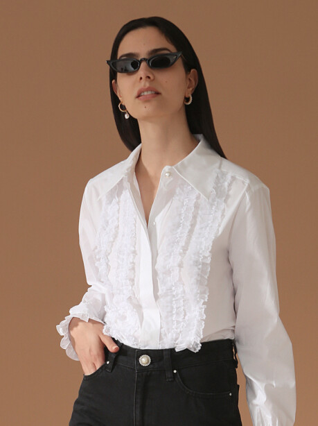 Shirt with ruffles and pearl buttons - 4