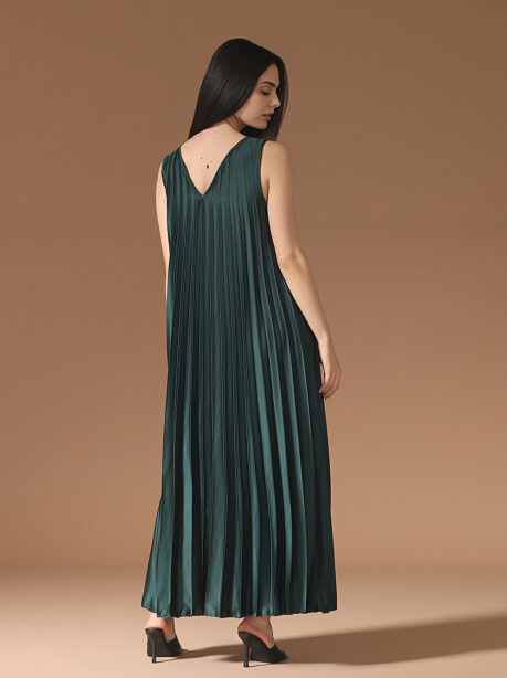 Long pleated dress - 4