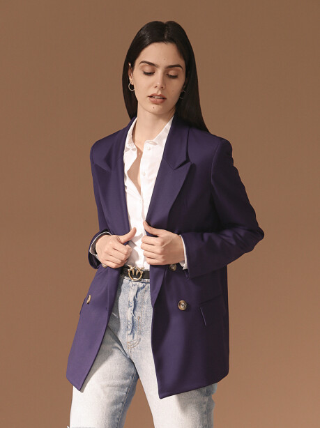 Four-button blazer with peak lapels - 4