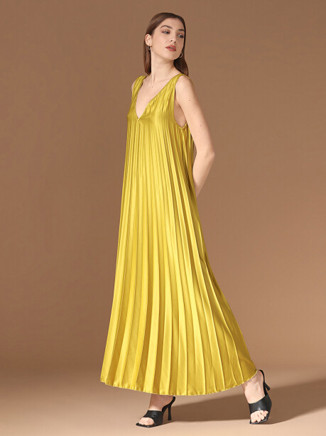 Long pleated dress - 1