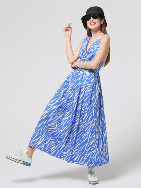 Long printed dress with sash - 3