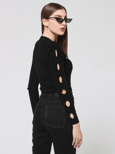 Fitted sweater with cutout - 2