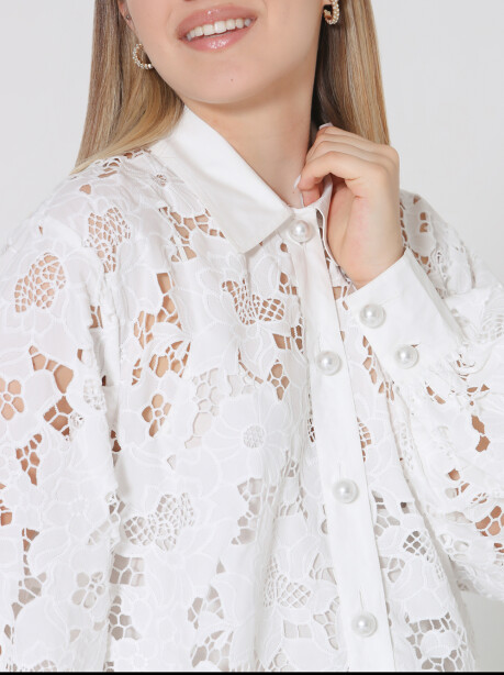 Embroidered dress with openwork floral pattern - 6