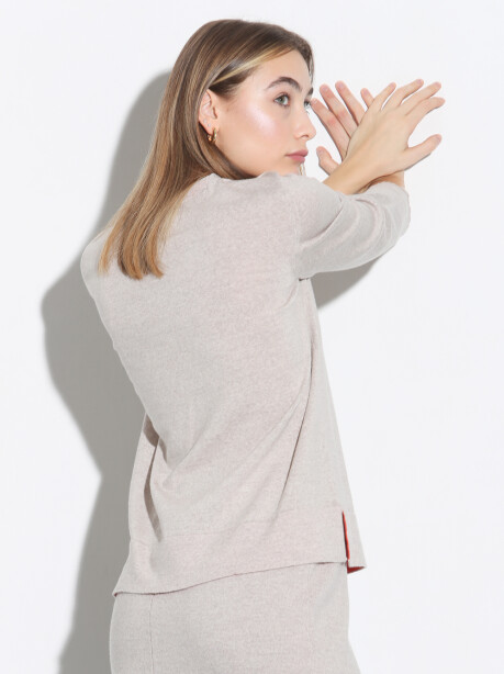 V-neck sweater with cuff in contrasting color - 6