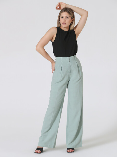Trousers with pleats in linen - 6