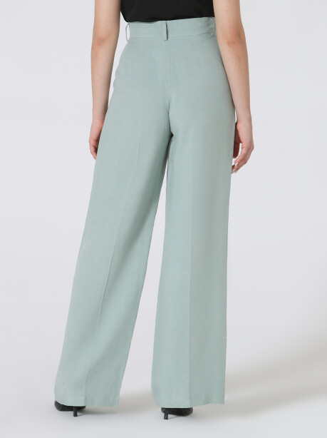 Trousers with pleats in linen - 3