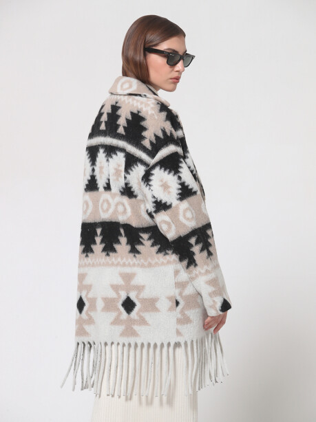 Coat with ethnic patterned fringes - 6