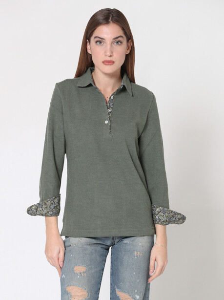 Polo model sweater with ethnic decorations - 5
