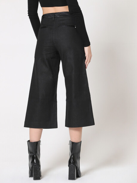 Knee-length tomboy trousers - 4