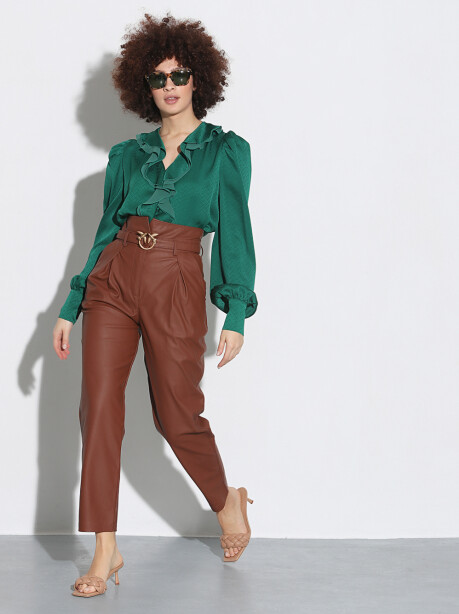 Pantaloni in similpelle con fibbia - 3