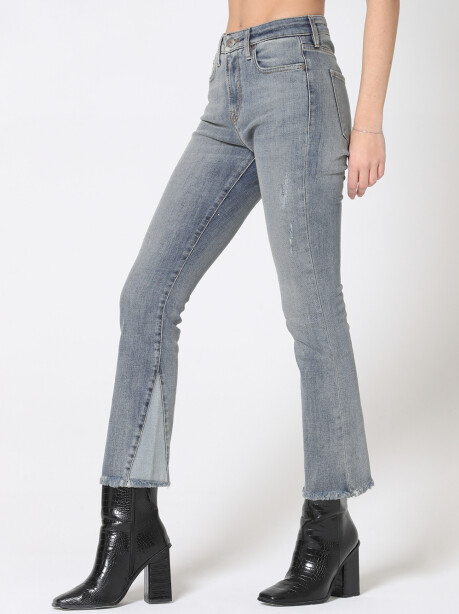 Jeans flare con spicchi laterali a contrasto sul fondo - 3