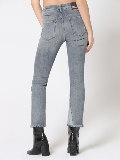 Jeans flare con spicchi laterali a contrasto sul fondo - 4