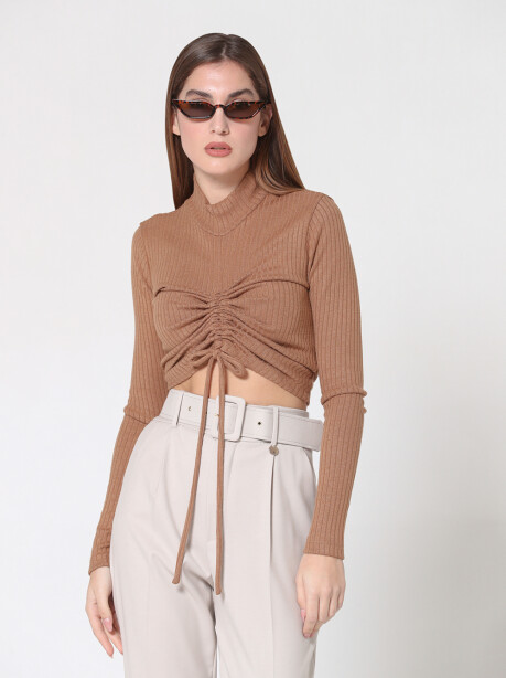 Crop sweater with string - 3