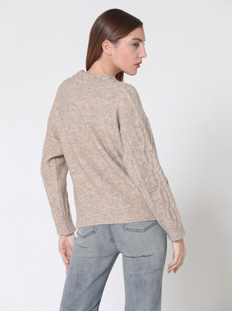 Pullover con trecce - 6