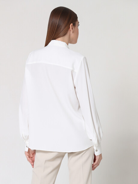 Silk shirt with sash - 5